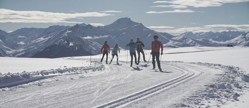 skieurs piste du Carolet  [domaine nordique de Nâves]