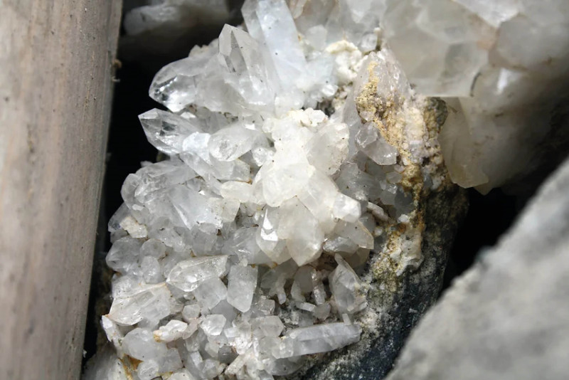 cristaux_apidae.jpg cristaux_apidae.jpg