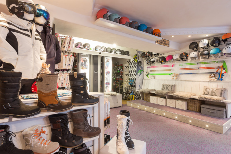 Sports 1600 Rental - © Imagera Sports 1600 Rental