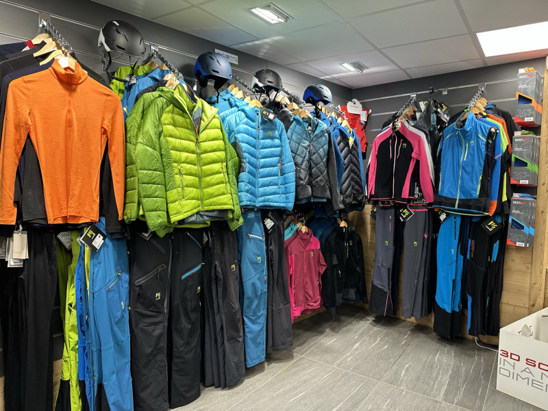 Starski sports (Le Col)_Les Saisies Starski sports (Le Col)_Les Saisies