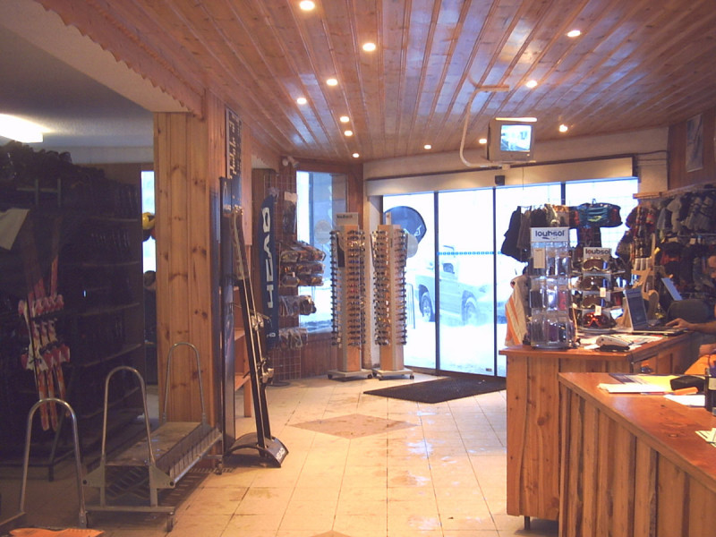 Magasin Léon sports, location de ski en pied de piste à Aussois