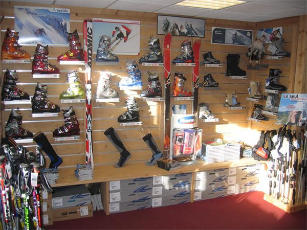 espace-vente-chaussures-sport-2000-les-volatiles