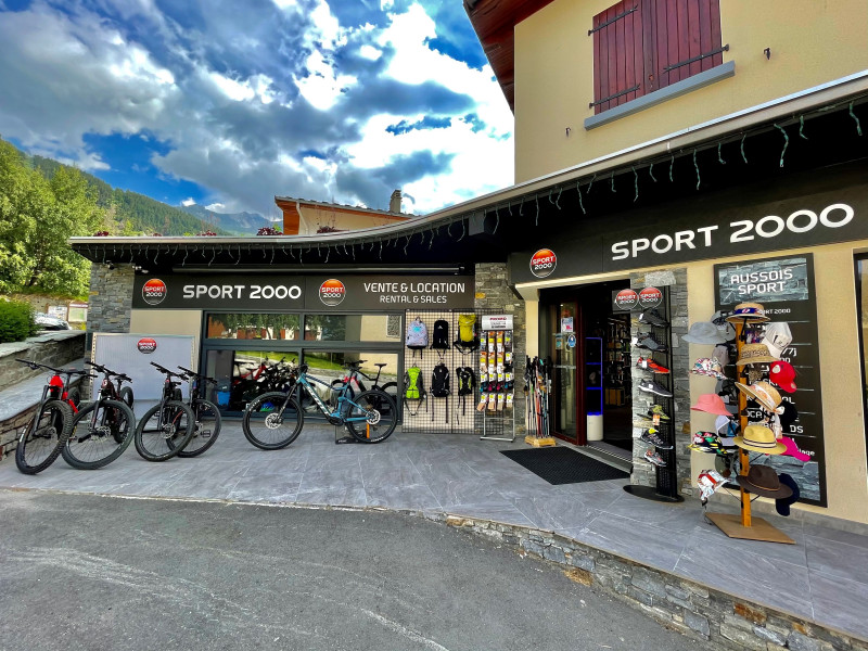 Magasin Sport 2000 à Aussois - © Sport 2000 Aussois Magasin Sport 2000 à Aussois