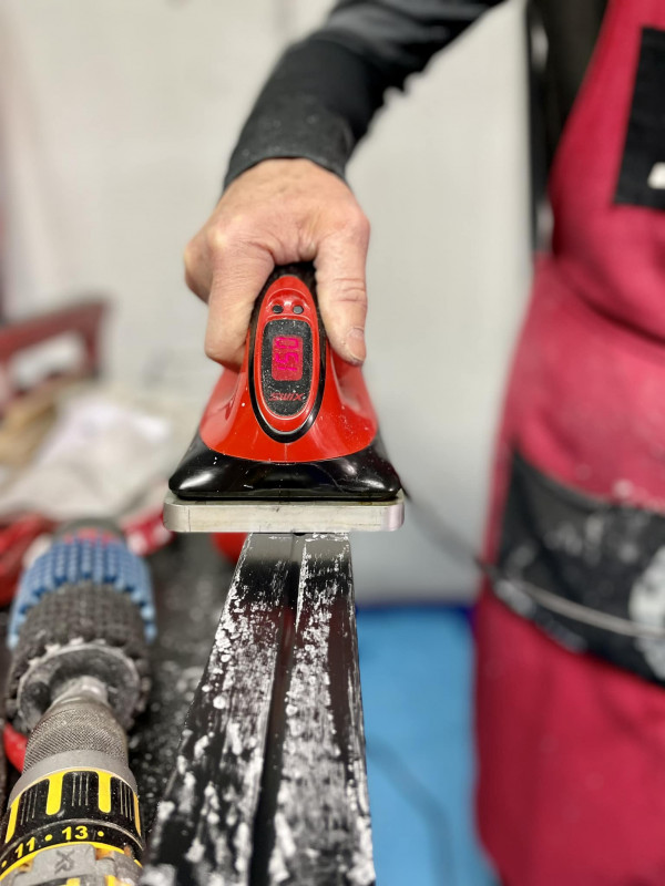 Grosset Sports, magasin de sports à Bessans